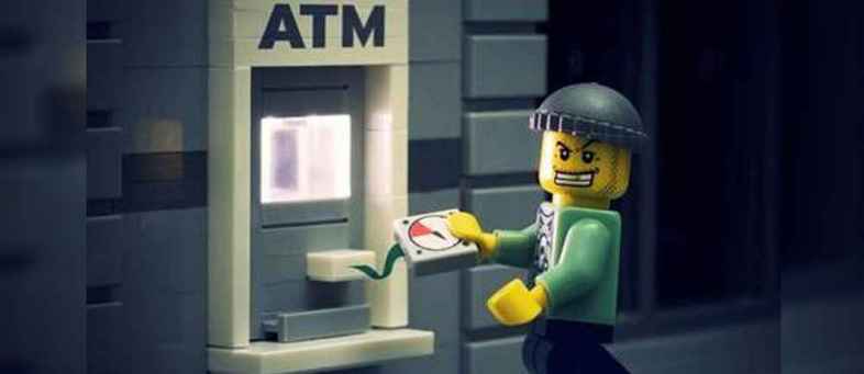 Only 400 meters away from the police station, the criminals took the ATM over.jpg Only 400 meters away from the police station, the criminals took the ATM over.jpg
