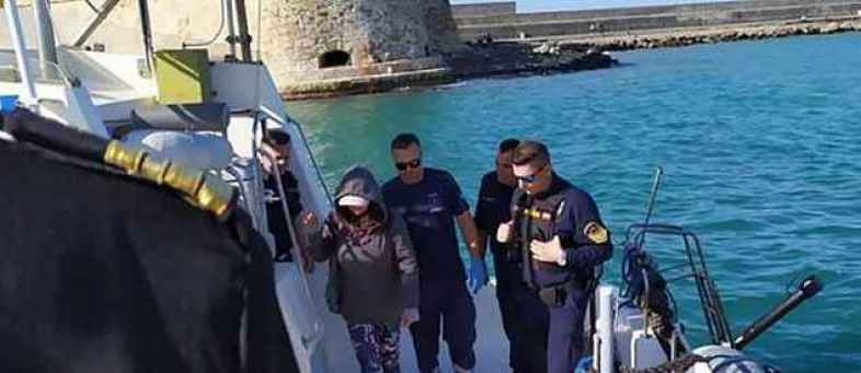 Woman, 47, survives two days floating in dinghy by eating boiled sweets.jpg Woman, 47, survives two days floating in dinghy by eating boiled sweets.jpg