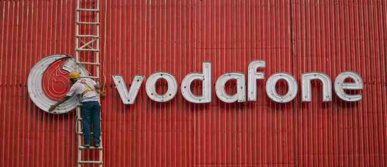 British giant Vodafone posts € 7.6 billion annual loss, slashes dividend 40%.jpg British giant Vodafone posts € 7.6 billion annual loss, slashes dividend 40%.jpg