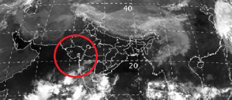 Cyclone Nisarg to Probability heavy rainfall, Gujarat migrating 64000 people.jpg Cyclone Nisarg to Probability heavy rainfall, Gujarat migrating 64000 people.jpg
