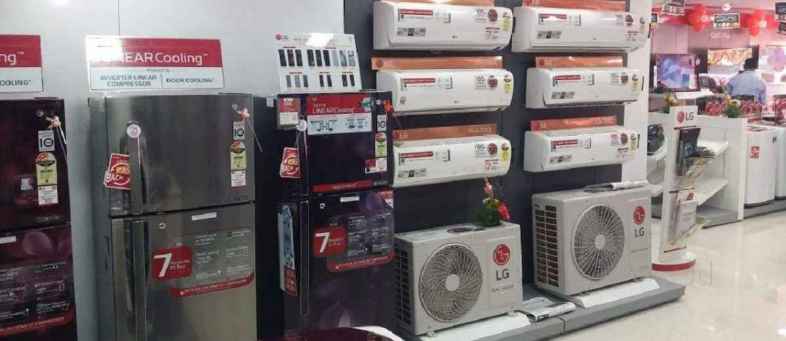 Smartphones, TV, AC, Cars, Bikes will more costlier, Price rising by 8% this festive season.jpg Smartphones, TV, AC, Cars, Bikes will more costlier, Price rising by 8% this festive season.jpg