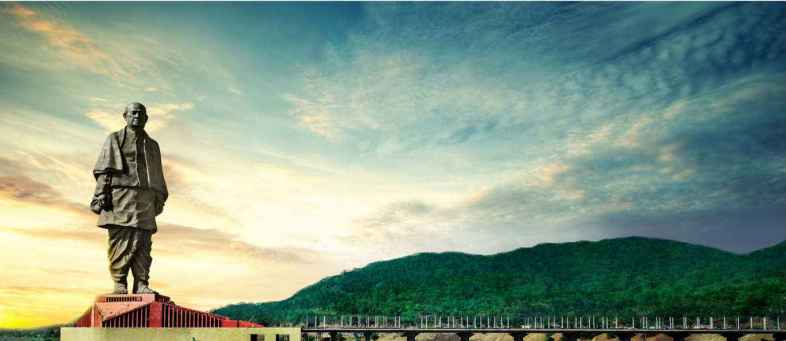The Statue of Unity can be seen from the cruise, PM Modi will make the inauguration.jpg The Statue of Unity can be seen from the cruise, PM Modi will make the inauguration.jpg