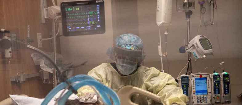 Lack of ventilators in government hospitals in Ahmedabad, only 7 empty.jpg Lack of ventilators in government hospitals in Ahmedabad, only 7 empty.jpg