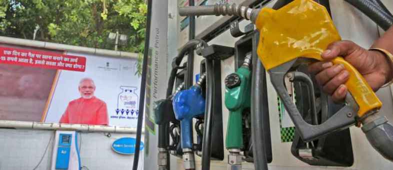 Mizoram Set Petrol-Diesel Buying Limit amid shortage due to COVID-19 restrictions.jpg Mizoram Set Petrol-Diesel Buying Limit amid shortage due to COVID-19 restrictions.jpg