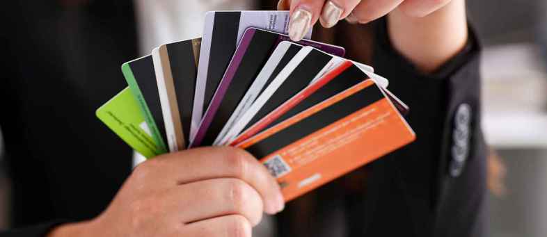 Credit Card Outstanding increased 20 percent to ₹ 1.54 lakh crore to hits record high.jpg