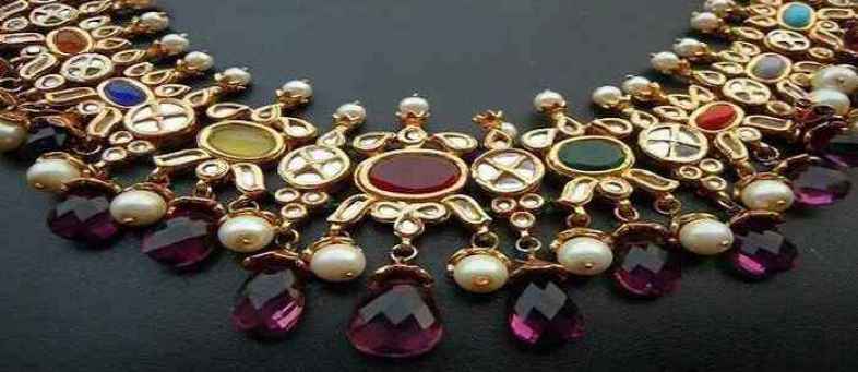 Gems and jewellery exports grew by 6.7 percent to Rs 26,418.84 crore in August 2022.jpg