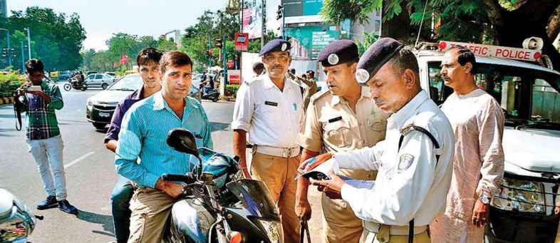 Now Police Officers Also Can Fine Charges For Not Wearing Mask.jpg Now Police Officers Also Can Fine Charges For Not Wearing Mask.jpg