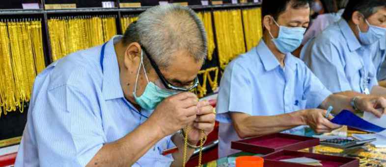 Global demand for gold for jewelery fell by 46% in six months.jpeg Global demand for gold for jewelery fell by 46% in six months.jpeg