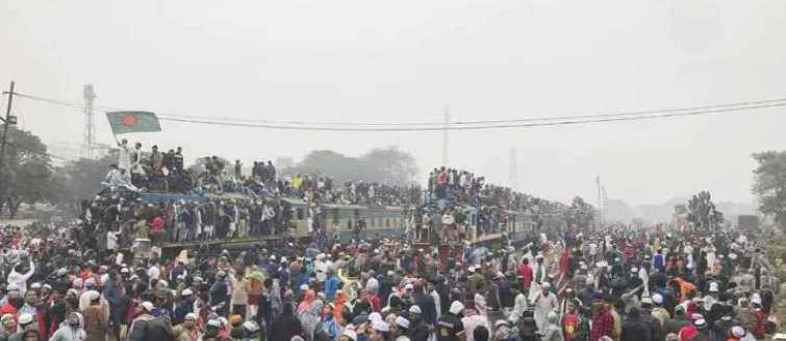 This is the world's most crowded train, in which people endanger lives.jpg This is the world's most crowded train, in which people endanger lives.jpg