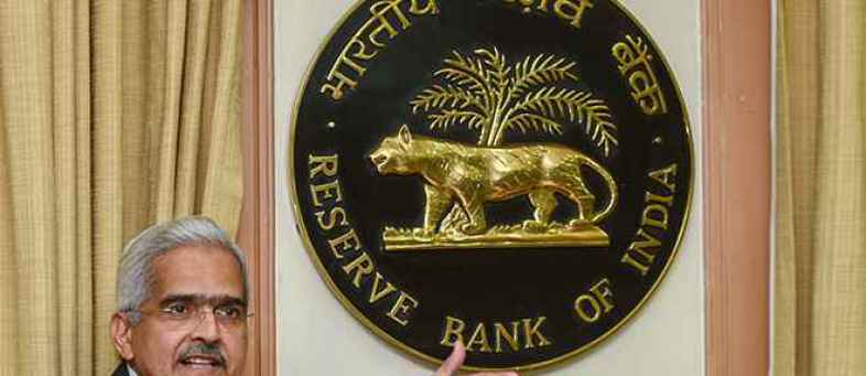 India is fast running out of cash to boost the economy-- putting the onus on RBI.jpg India is fast running out of cash to boost the economy-- putting the onus on RBI.jpg