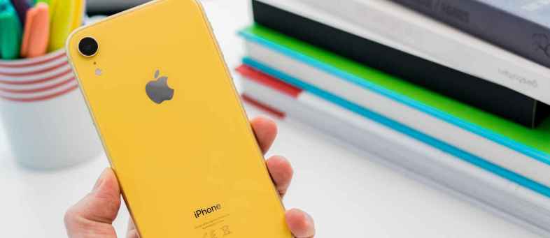 iphone.jpg iphone.jpg