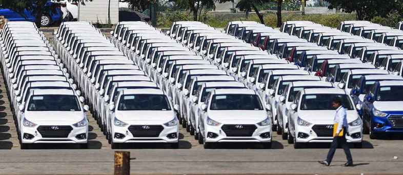 Passenger vehicles sales growing 24%, Two vehicle increase 12% in December FADA.jpg Passenger vehicles sales growing 24%, Two vehicle increase 12% in December FADA.jpg