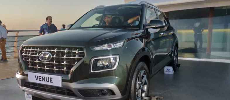 Hyundai Venue gets 2,000 plus booking in first day pre booking.jpg Hyundai Venue gets 2,000 plus booking in first day pre booking.jpg