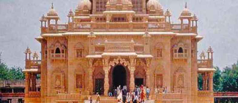 Want to visit the temple Can't go straight inside.jpg Want to visit the temple Can't go straight inside.jpg
