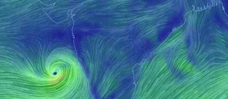Cyclone Vayu Likely To Hit Gujarat Tomorrow, Schools Closed.jpg Cyclone Vayu Likely To Hit Gujarat Tomorrow, Schools Closed.jpg
