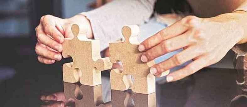 Khaitans Likely To Join With Burmans To Run Eveready Industries, Eveready Industries may onboard FMCG major Dabur family as strategic partner, Say Sources.jpg Khaitans Likely To Join With Burmans To Run Eveready Industries, Eveready Industries may onboard FMCG major Dabur family as strategic partner, Say Sources.jpg