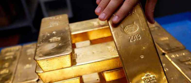 Gold moving 1900 dollar due to dollar two-year low, tension between US and China.jpg Gold moving 1900 dollar due to dollar two-year low, tension between US and China.jpg