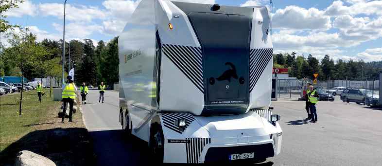 World First Electric Driver less Truck Hits The Road In Sweden.jpg World First Electric Driver less Truck Hits The Road In Sweden.jpg