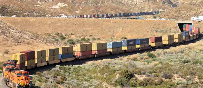 Earnings from rail freight rose 11 percent in October.jpg Earnings from rail freight rose 11 percent in October.jpg