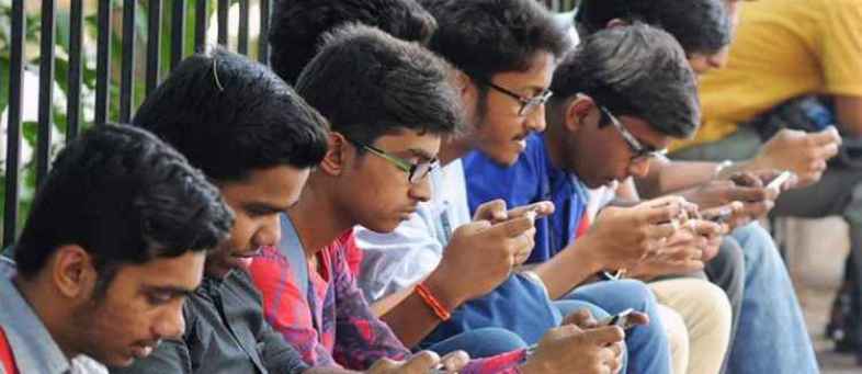 Smartphones.jpg Smartphones.jpg