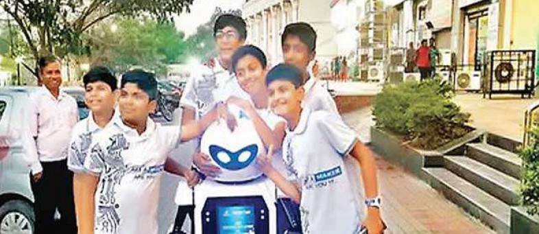 Traffic Robot.jpg Traffic Robot.jpg