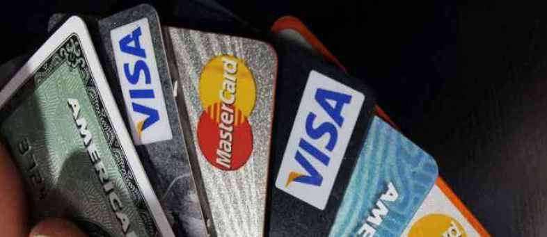 Credit-Card-Spends-remain-above-Rs-1-lakh-crore-mark-in-june,-Down-by-4.4%-on-MoM.jpg