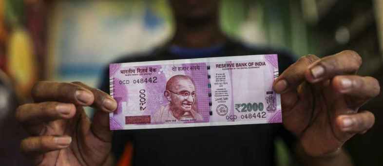All banks stop loading ATMs with Rs 2000 Notes.jpg All banks stop loading ATMs with Rs 2000 Notes.jpg