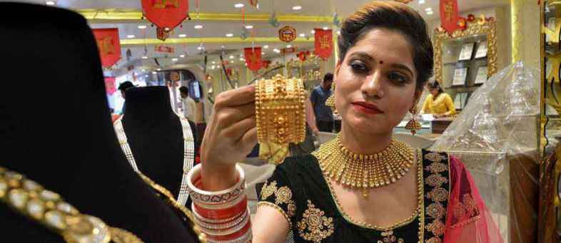 Historical Price india’s Gold Cross Rs. 39000, global market downturn.jpg Historical Price india’s Gold Cross Rs. 39000, global market downturn.jpg