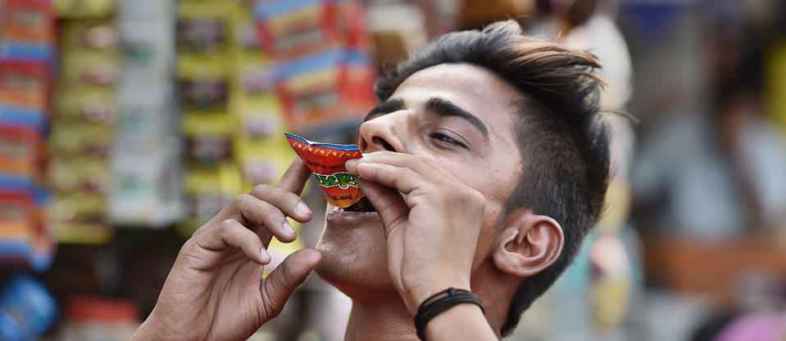 NGO Demand for banning chewing tobacco in Gujarat.jpg NGO Demand for banning chewing tobacco in Gujarat.jpg