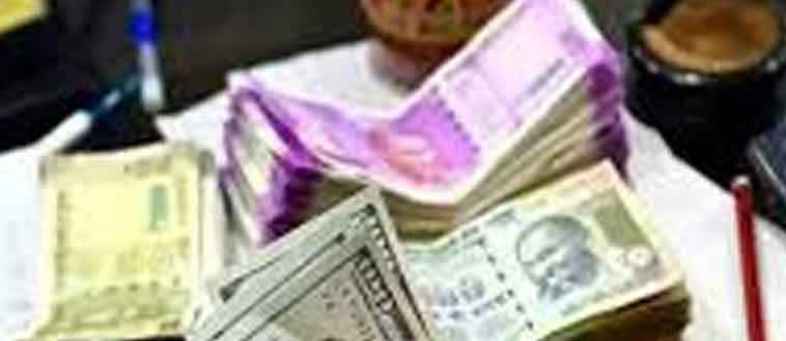 Foreign investors turn net sellers in May; pull out Rs 4,375 crore from equity, debt.jpg Foreign investors turn net sellers in May; pull out Rs 4,375 crore from equity, debt.jpg