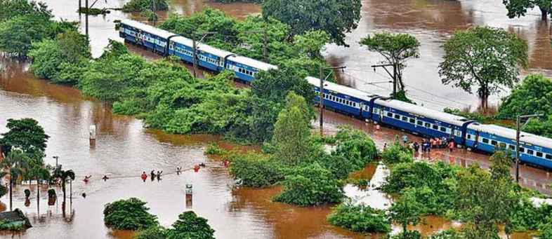 Live performance of the Air Force rescue operation in Gandhinagar 2.jpg Live performance of the Air Force rescue operation in Gandhinagar 2.jpg