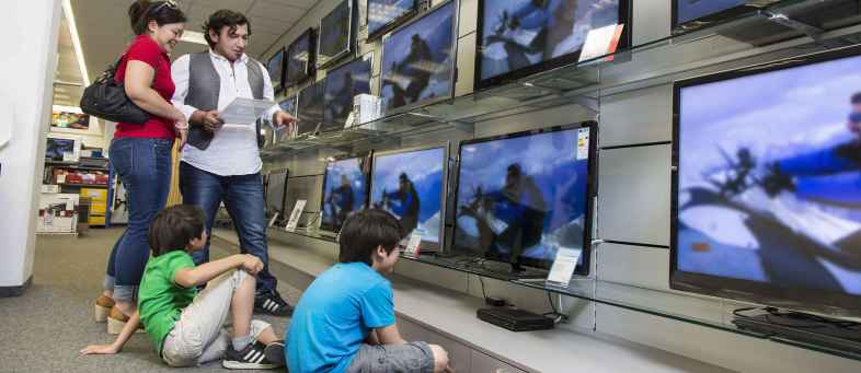 TV Advertising volumes surge on the back of festive season; FMCG among top advertisers.jpg TV Advertising volumes surge on the back of festive season; FMCG among top advertisers.jpg